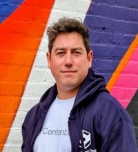 Randy Apuzzo headshot